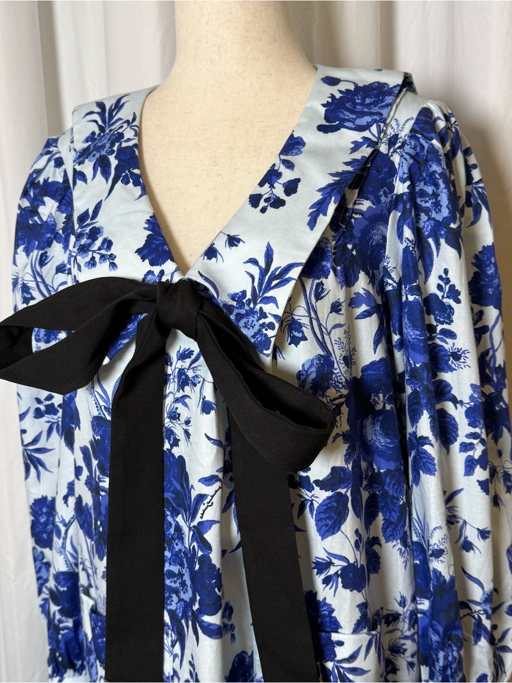 Tuckernuck Sapphire Bloom Bella Floral Bow Dress Medium NWT - Picture 6 of 16